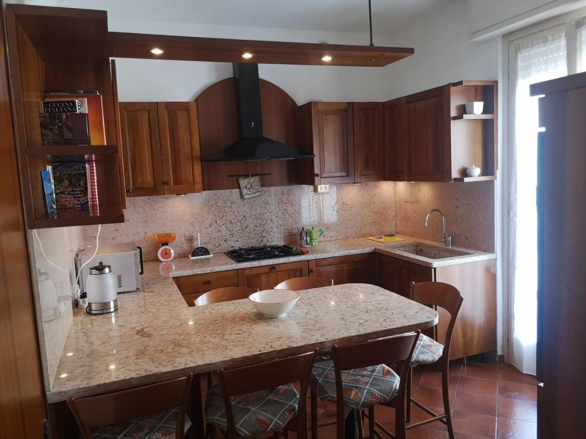 Ai Quattro Ulivi Apartment Peschiera del Garda Luaran gambar