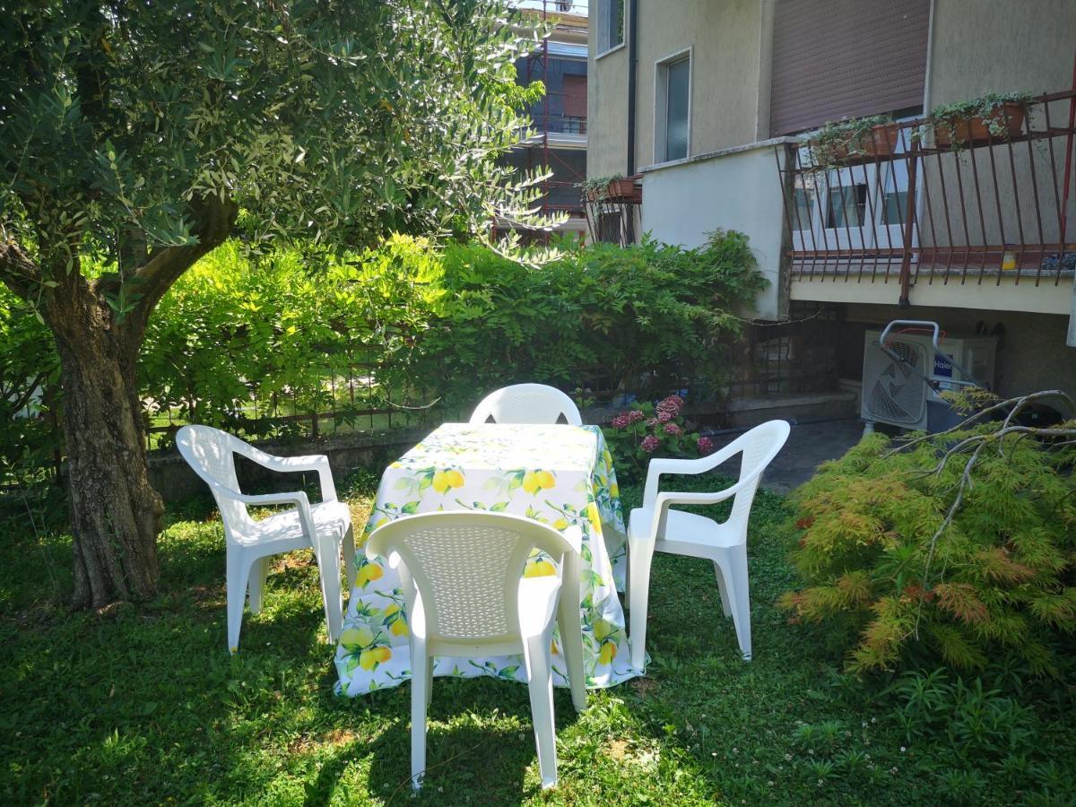 Ai Quattro Ulivi Apartment Peschiera del Garda Luaran gambar
