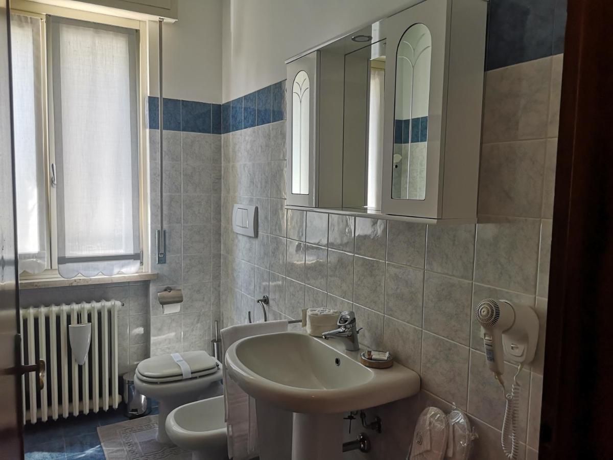 Ai Quattro Ulivi Apartment Peschiera del Garda Luaran gambar