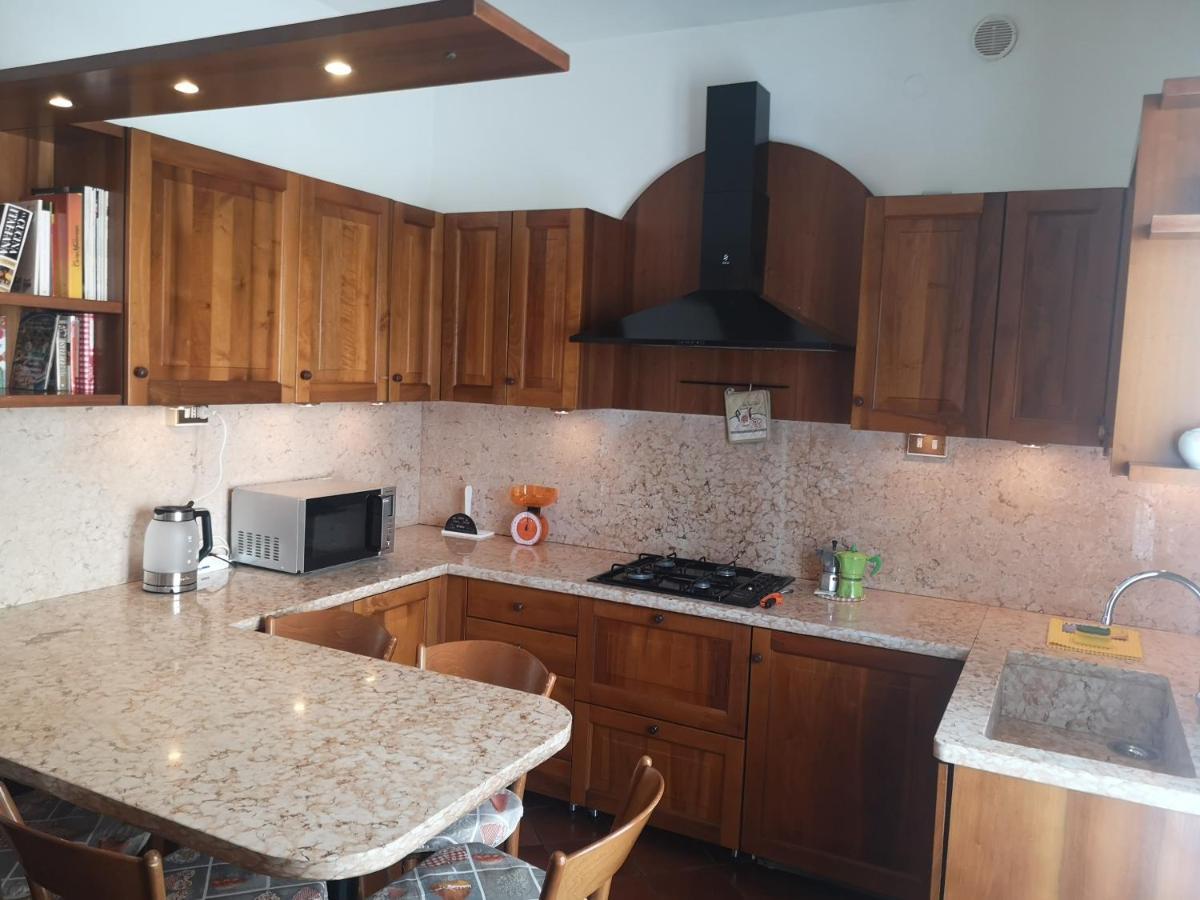 Ai Quattro Ulivi Apartment Peschiera del Garda Luaran gambar
