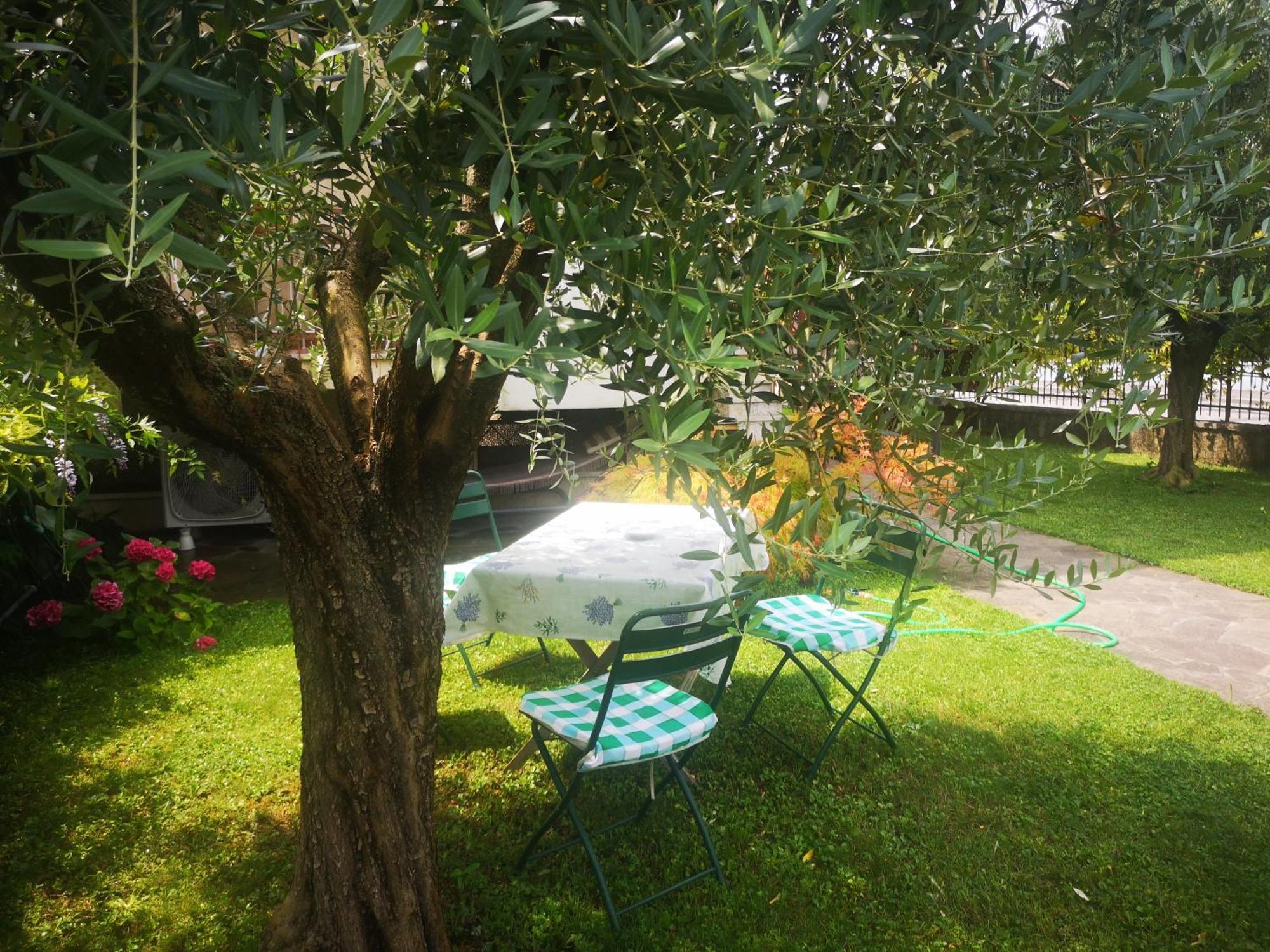 Ai Quattro Ulivi Apartment Peschiera del Garda Luaran gambar